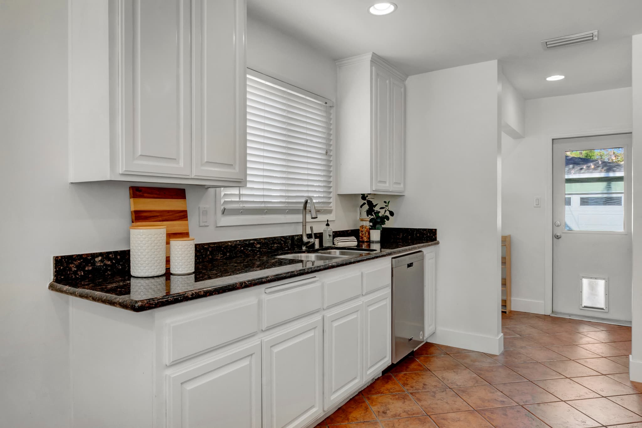 3556 Roxanne Avenue, Long Beach, CA 90808 - photo 12