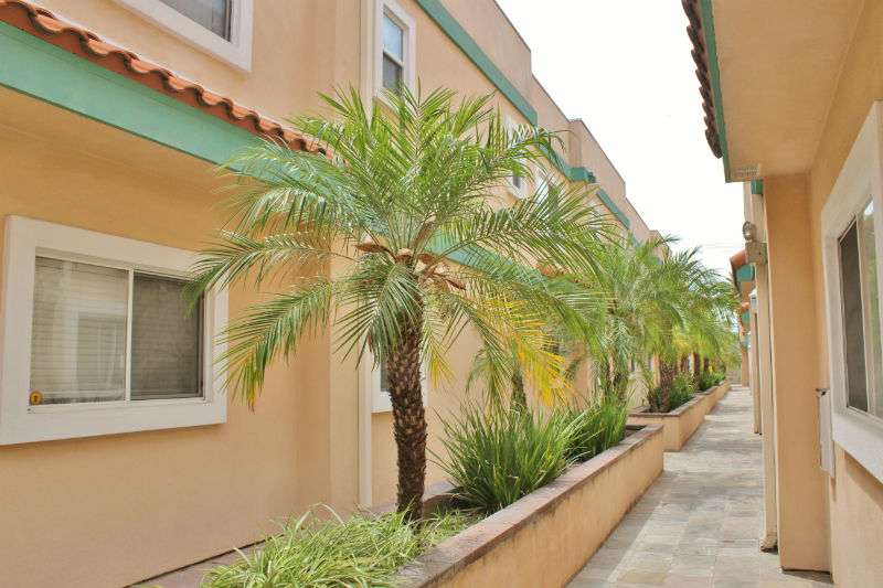 446 W Stocker St # 8 Glendale, CA 91202 - photo 2