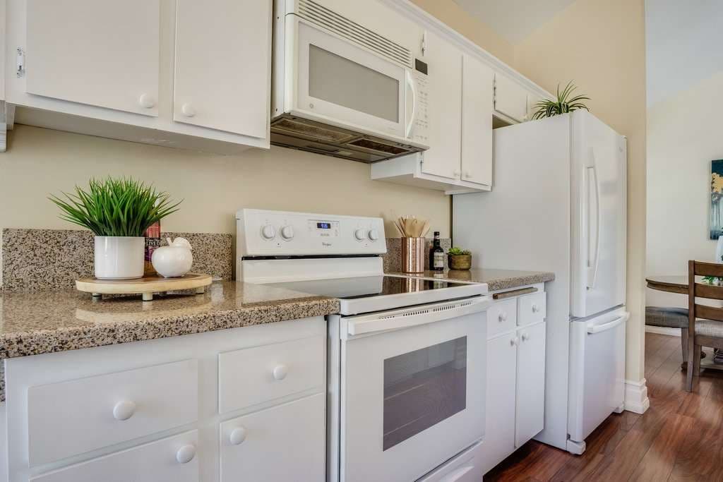 218 Pineview, Irvine 92620 - photo 5