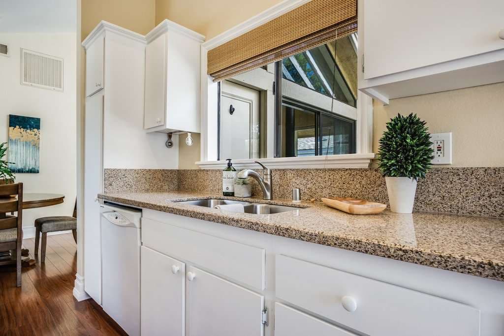 218 Pineview, Irvine 92620 - photo 13