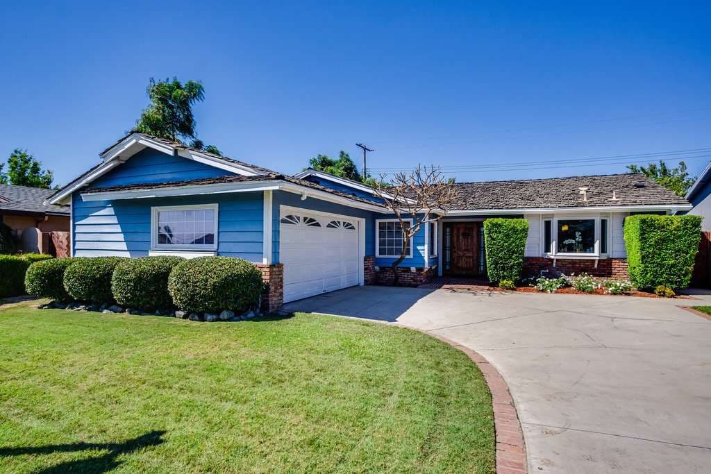 2211 E Hoover Ave, Orange 92867 - photo 4