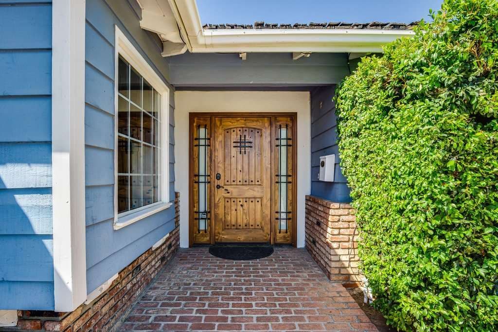2211 E Hoover Ave, Orange 92867 - photo 5