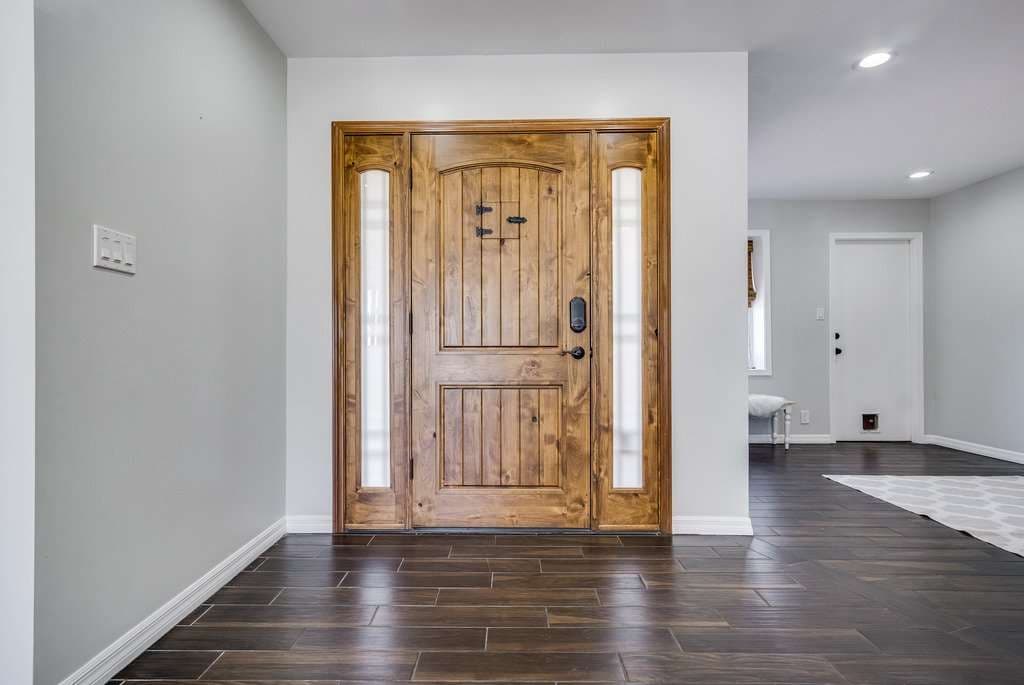 2211 E Hoover Ave, Orange 92867 - photo 6
