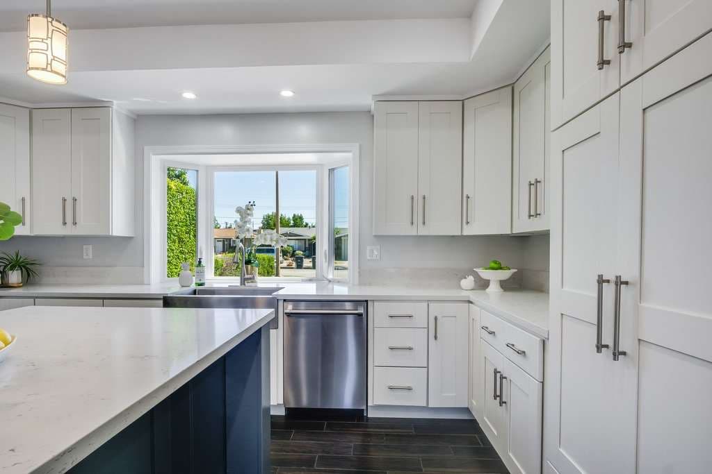 2211 E Hoover Ave, Orange 92867 - photo 13