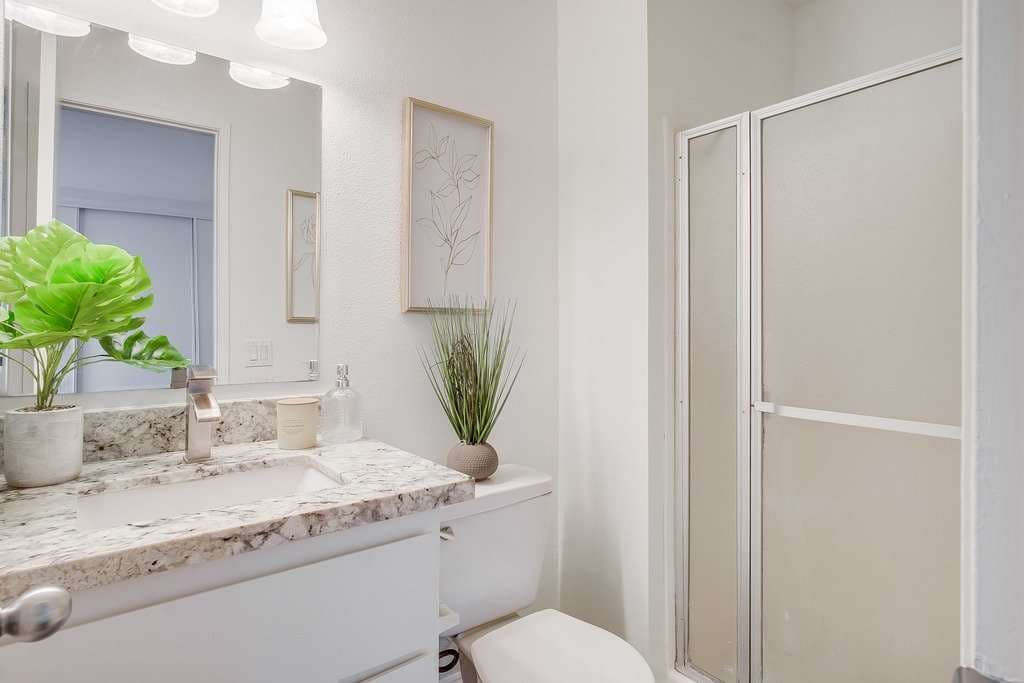 2961 S Fairview Street #D, Santa Ana 92704 - photo 7