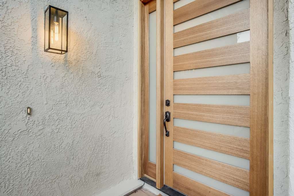 537 Playa, Newport Beach  92660 - photo 2