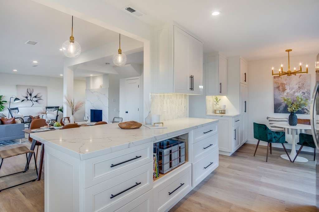 537 Playa, Newport Beach  92660 - photo 11