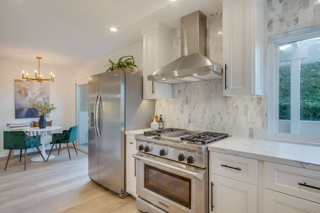537 Playa, Newport Beach  92660 - photo 13