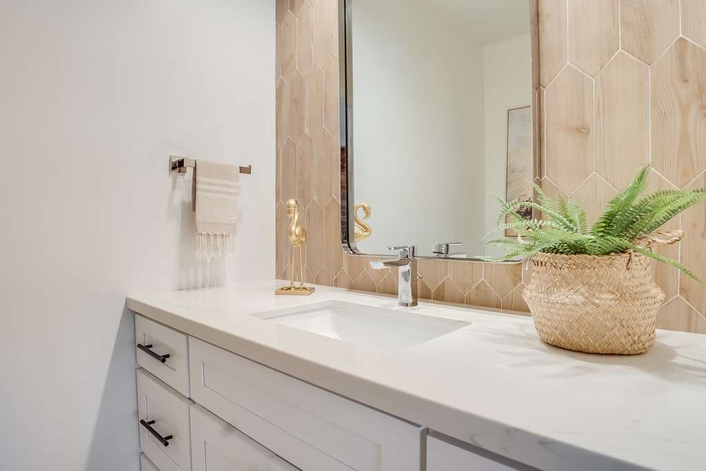 537 Playa, Newport Beach  92660 - photo 17