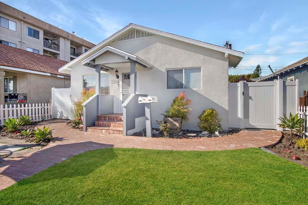 1066 W 25th St, San Pedro 90731