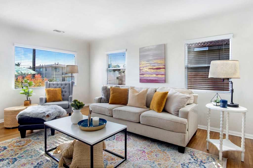 1066 W 25th St, San Pedro 90731 - photo 4