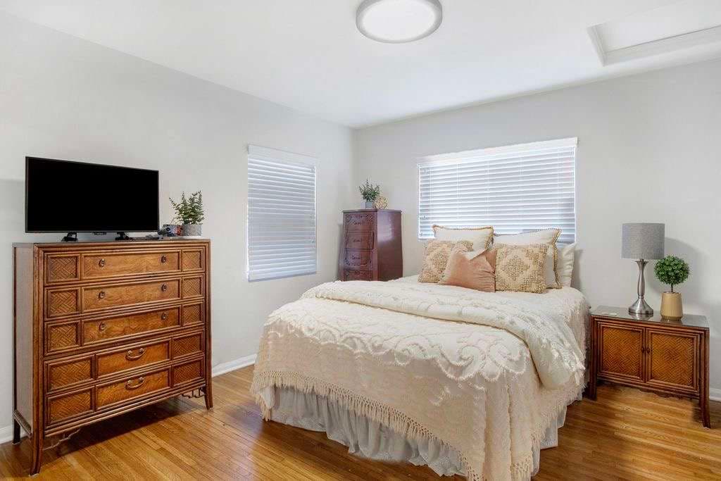 1066 W 25th St, San Pedro 90731 - photo 10