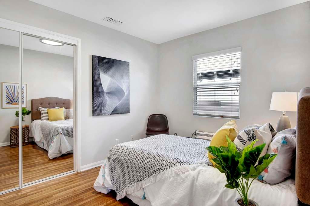 1066 W 25th St, San Pedro 90731 - photo 15