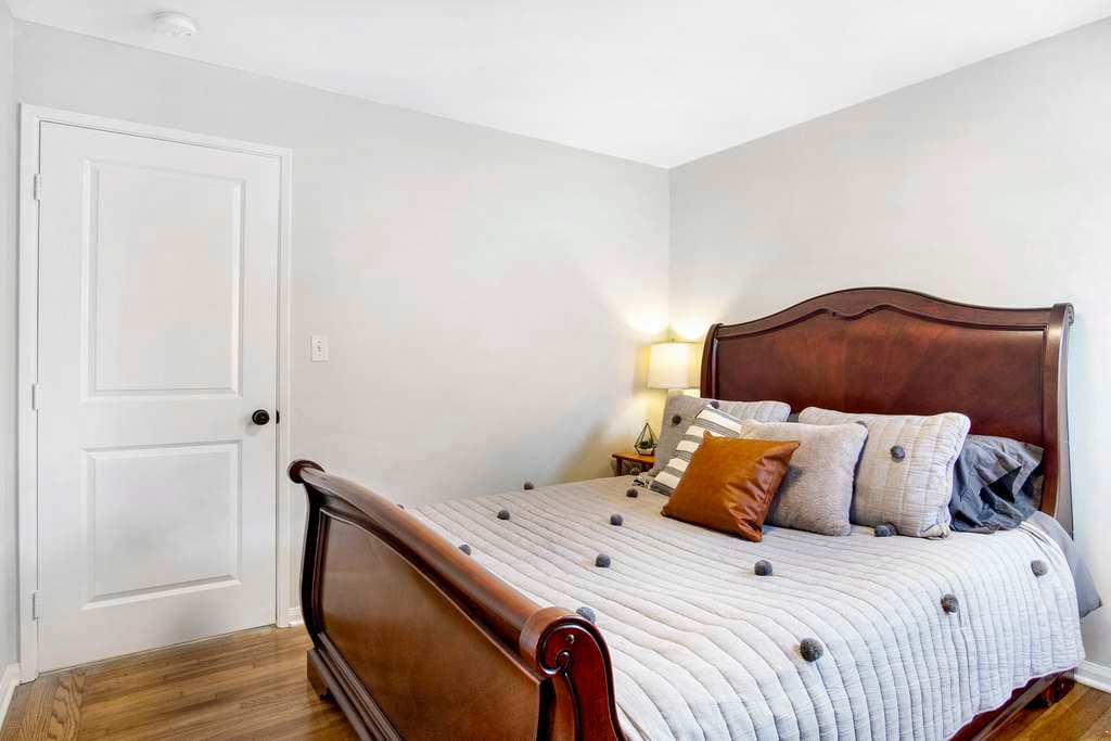 1066 W 25th St, San Pedro 90731 - photo 20