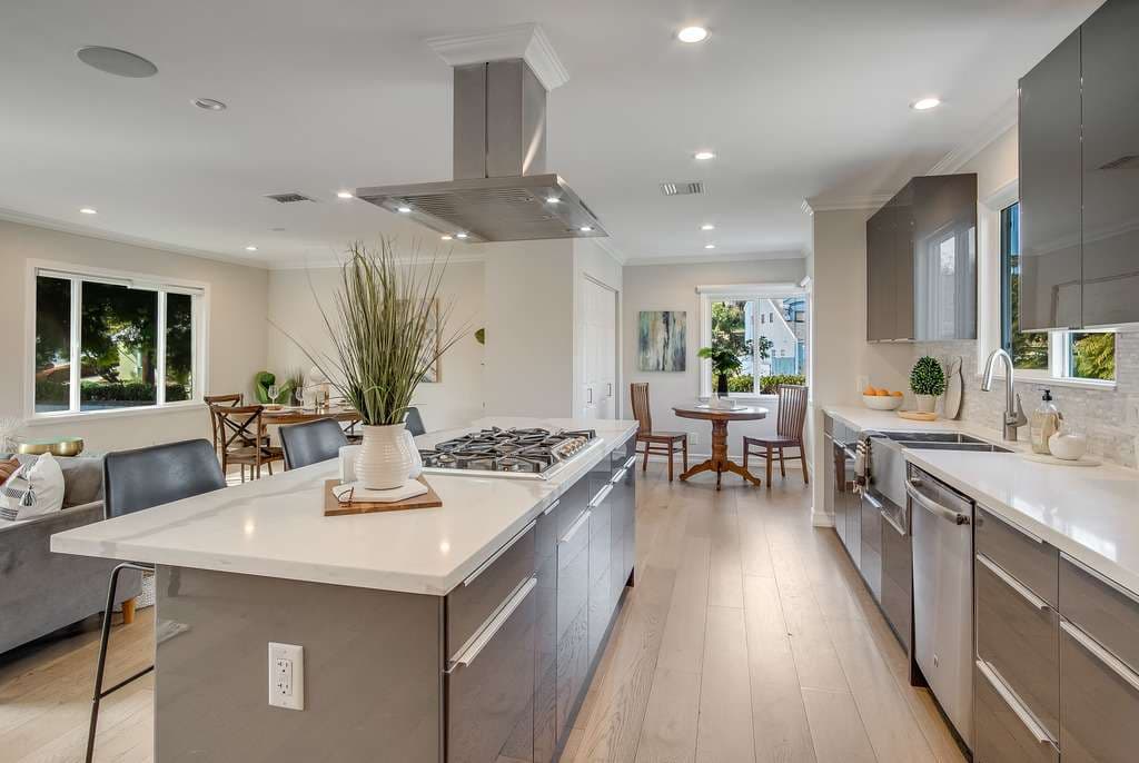5866 W 78th Place, Los Angeles 90045 - photo 7