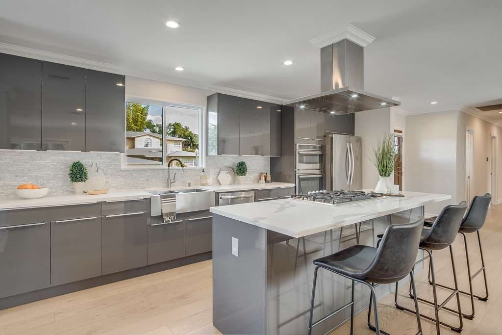 5866 W 78th Place, Los Angeles 90045 - photo 11
