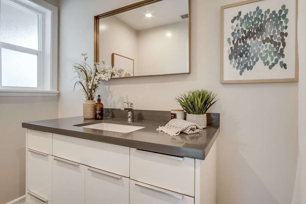 5866 W 78th Place, Los Angeles 90045 - photo 16