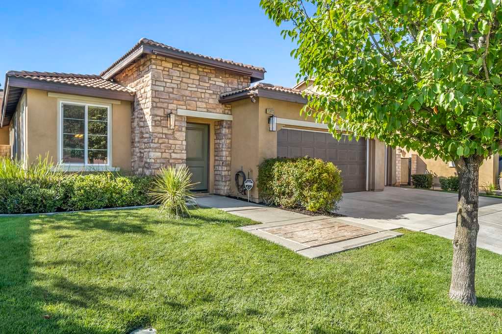 35693 Finch Court  Wildomar, 92595