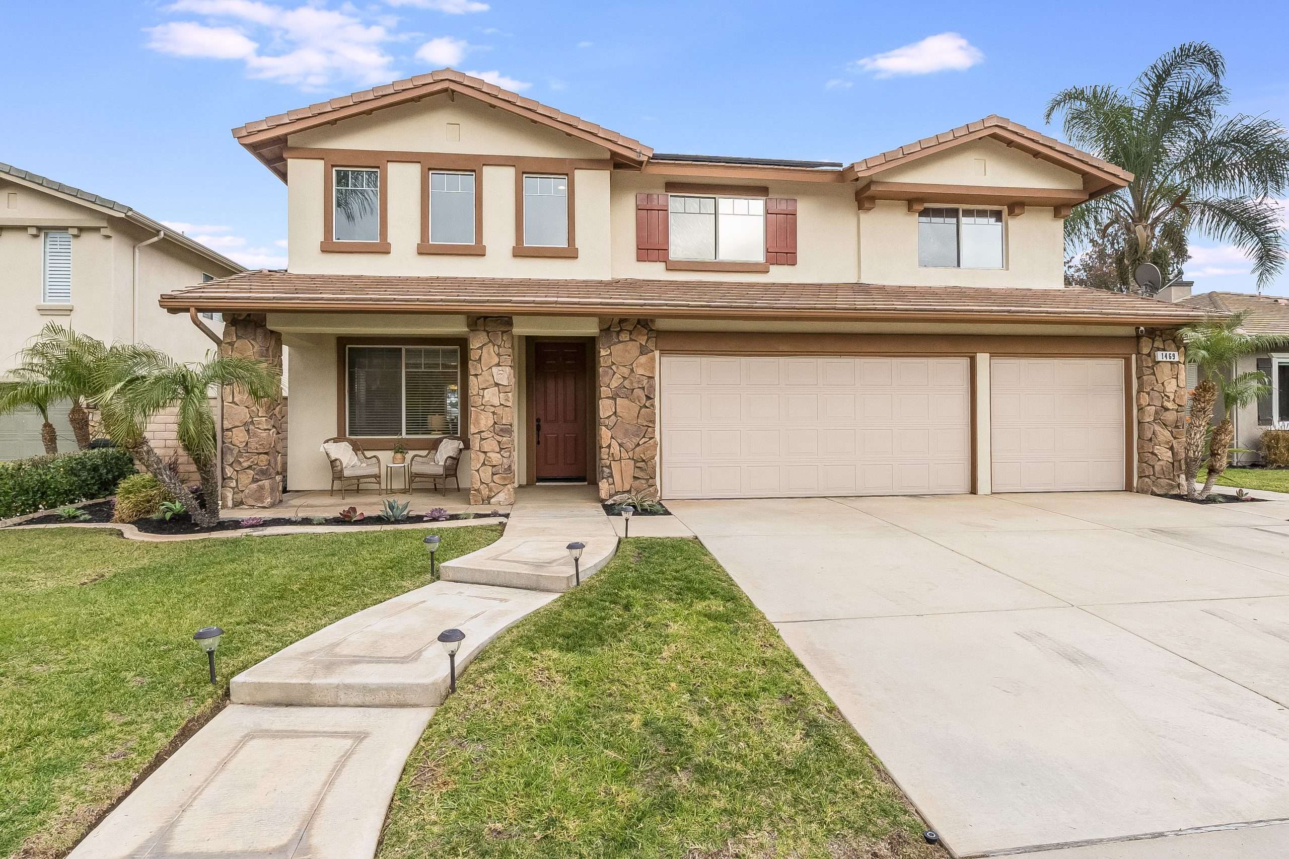 1469 Maplebrook Ln, Corona 92881