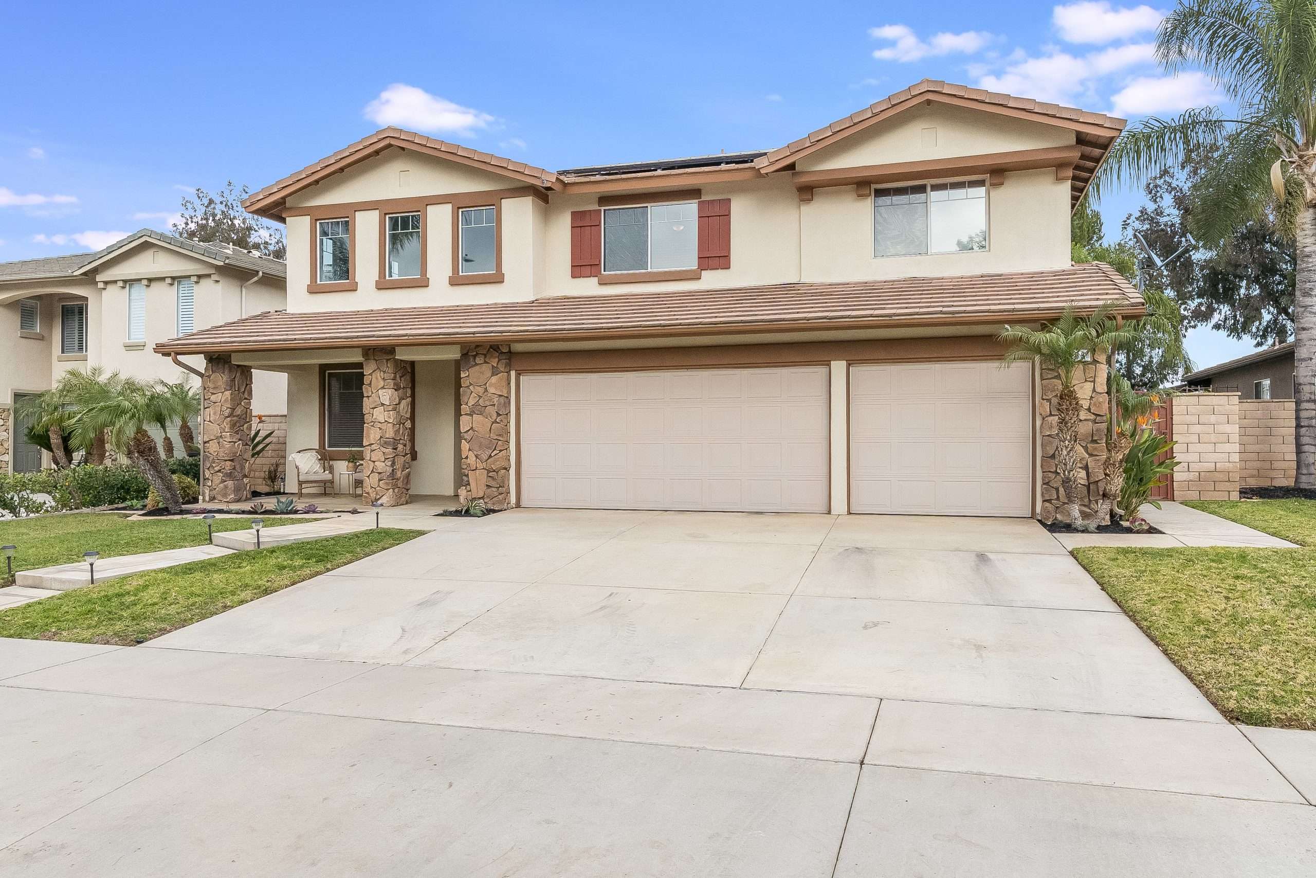 1469 Maplebrook Ln, Corona 92881 - photo 2