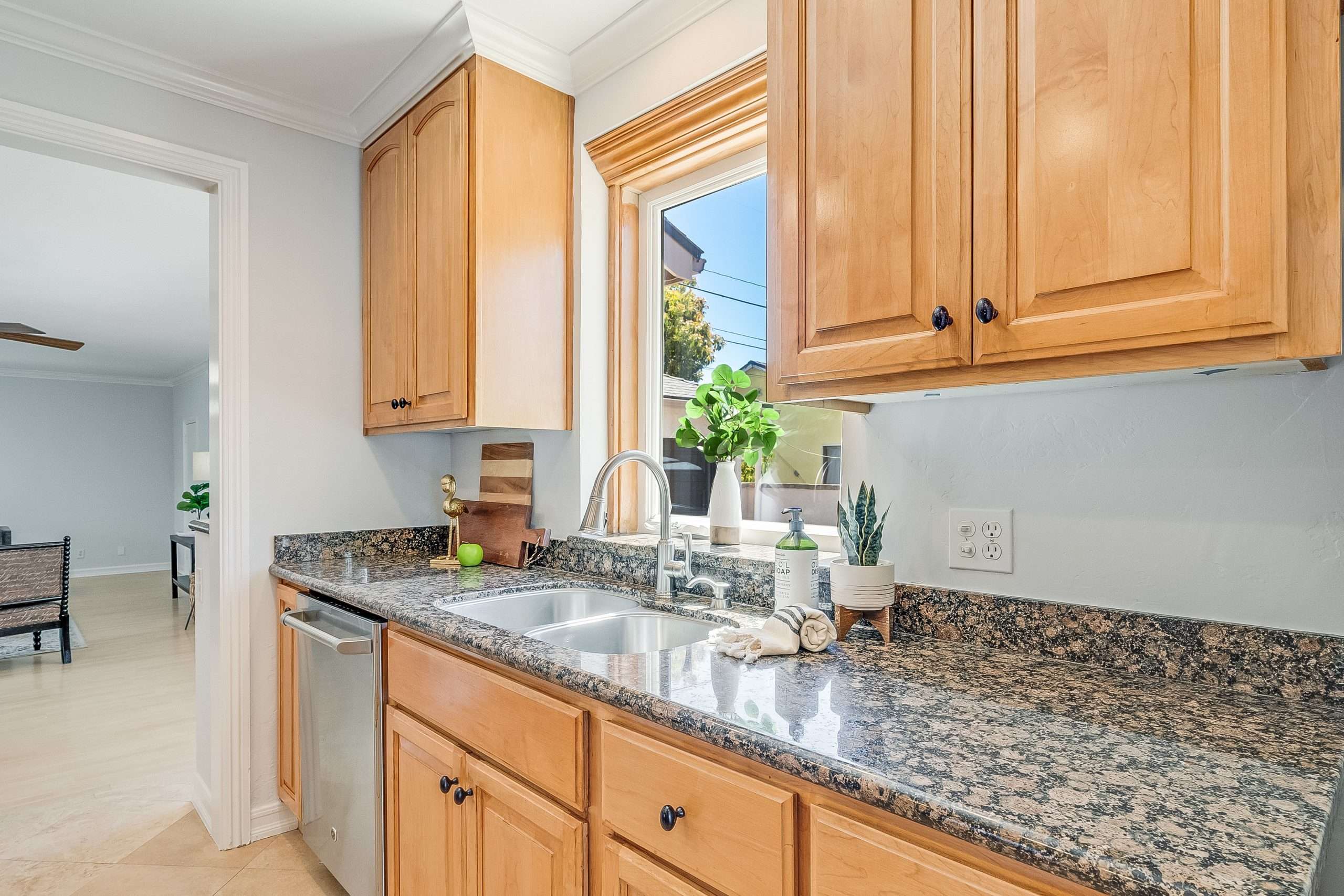 3526 N Greenbrier Rd, Long Beach  90808 - photo 10