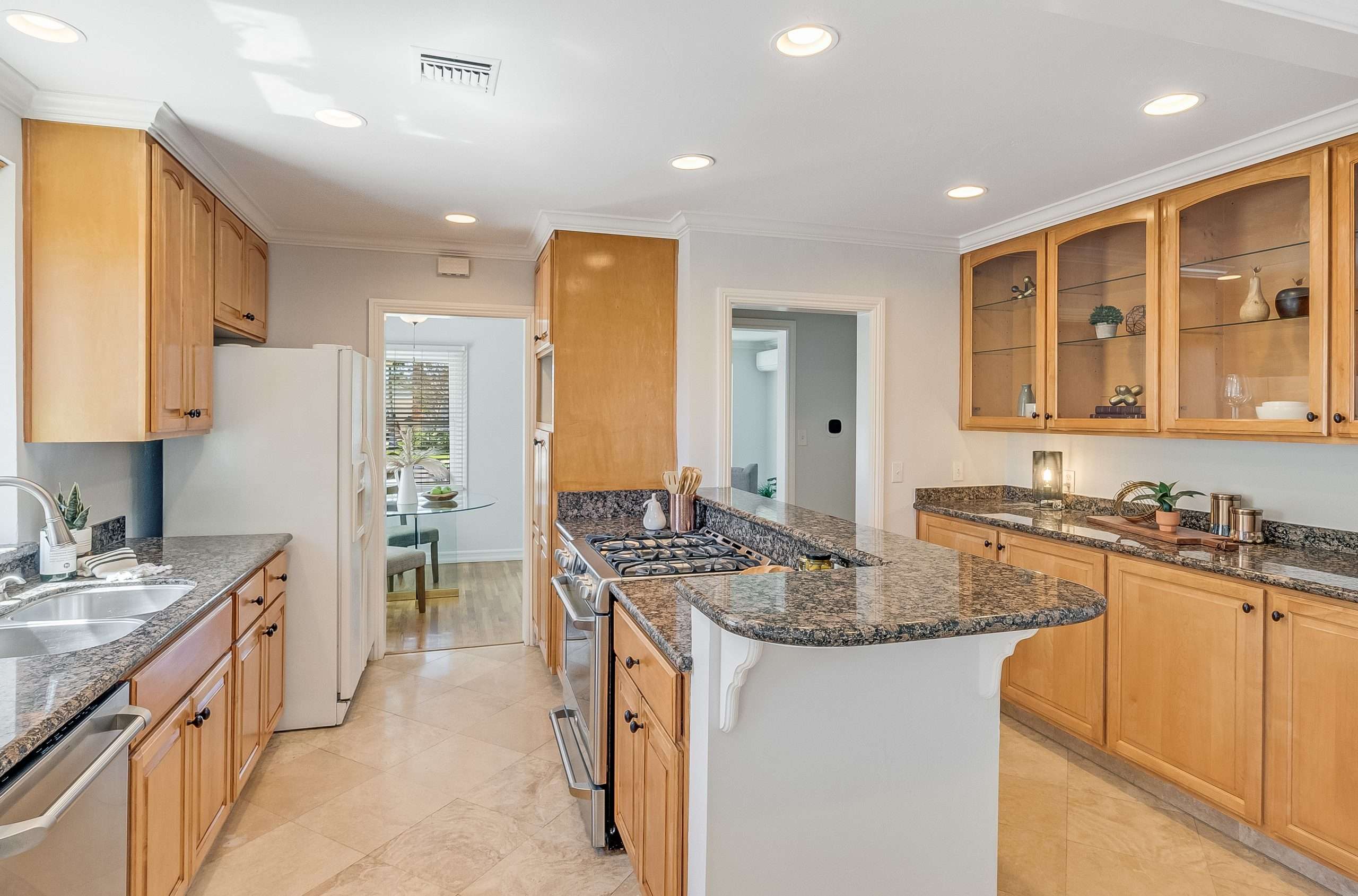 3526 N Greenbrier Rd, Long Beach  90808 - photo 13