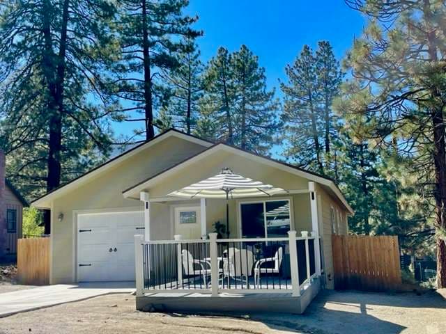 5568 Lodgepole Dr, Wrightwood 92397 - photo 2