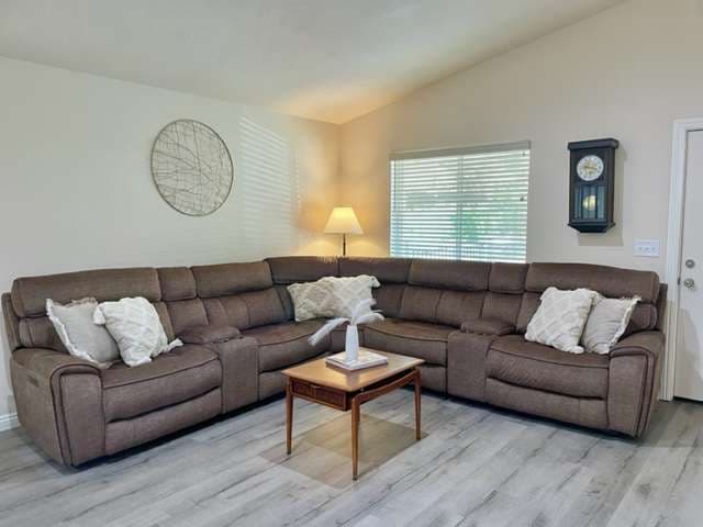 5568 Lodgepole Dr, Wrightwood 92397 - photo 6