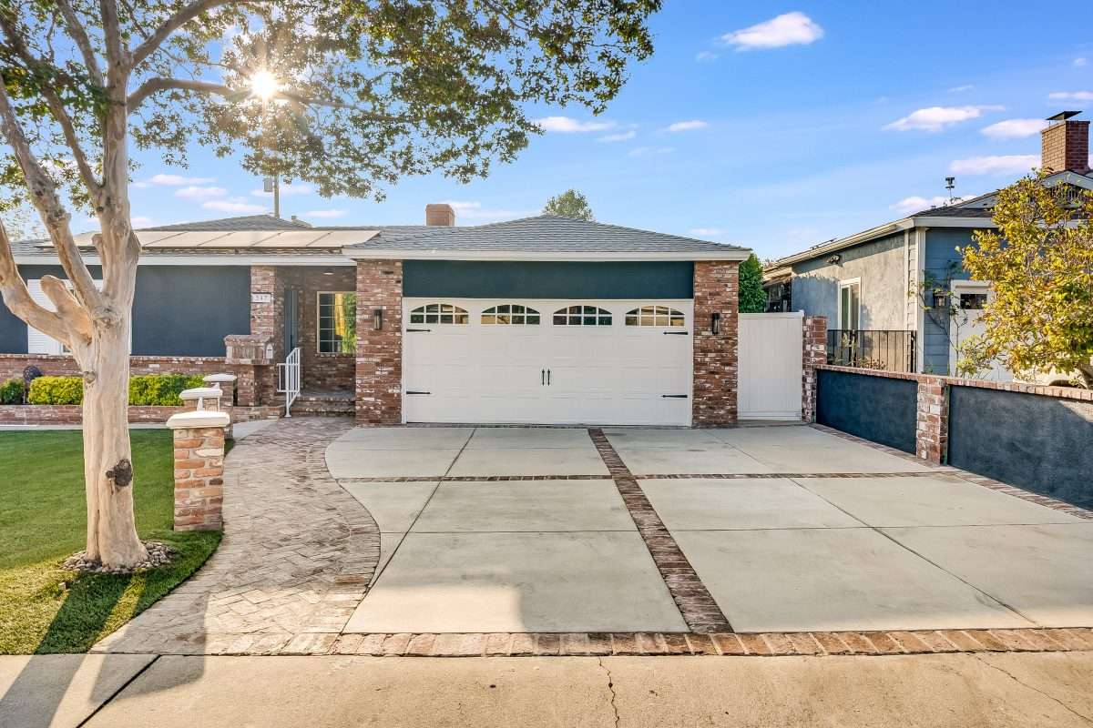 347 Sycamore Ave, Claremont CA 92711 - photo 2