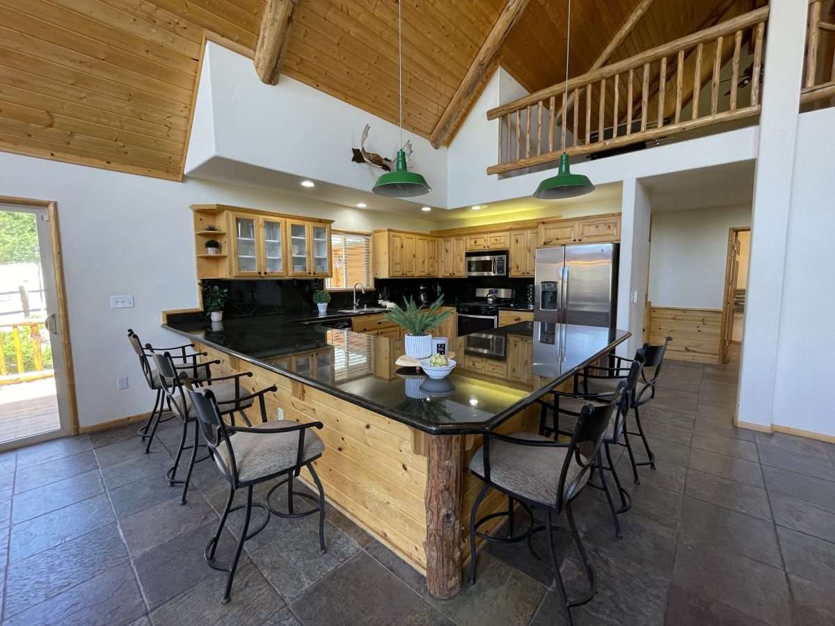 42470 Golden Oak Rd, Big Bear Lake 92315 - photo 11
