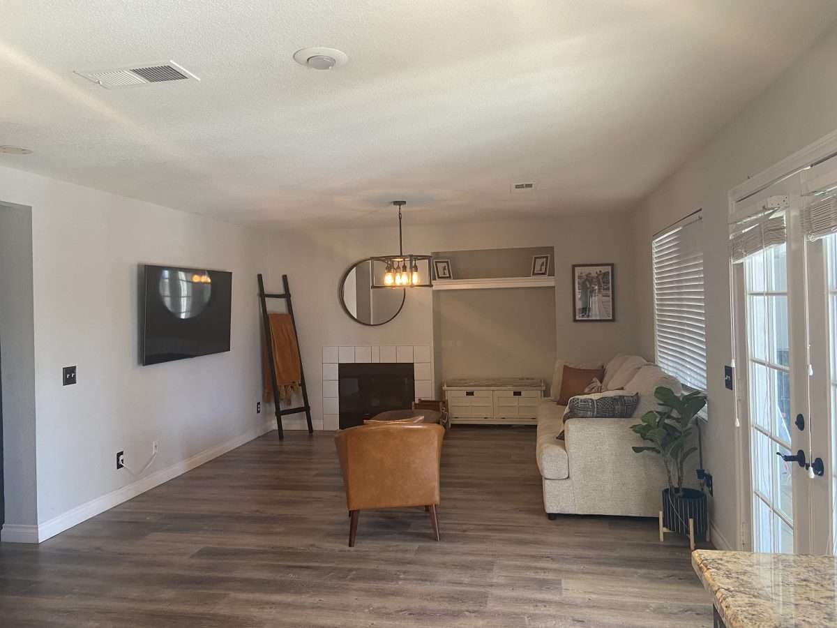 15551 Fairbanks Dr, Victorville 92394 - photo 2