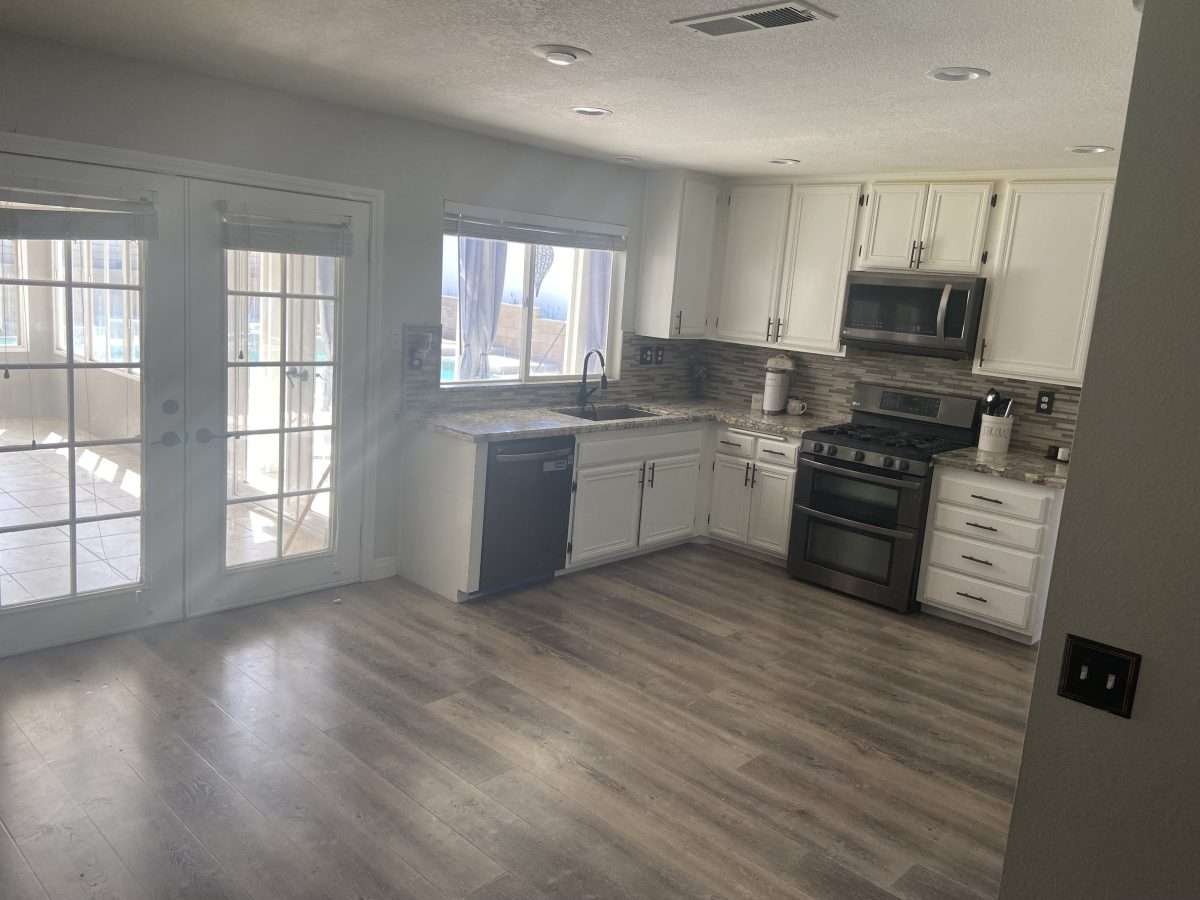 15551 Fairbanks Dr, Victorville 92394 - photo 6
