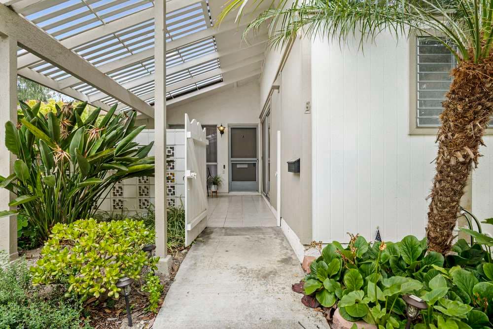 446 Avenida Sevilla, Laguna Woods 92637 - photo 2