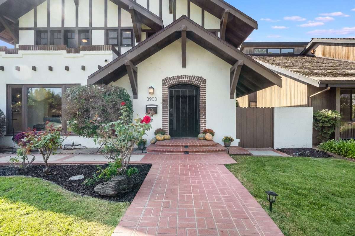 3903 Pacific Ave, Long Beach 90807 - photo 2