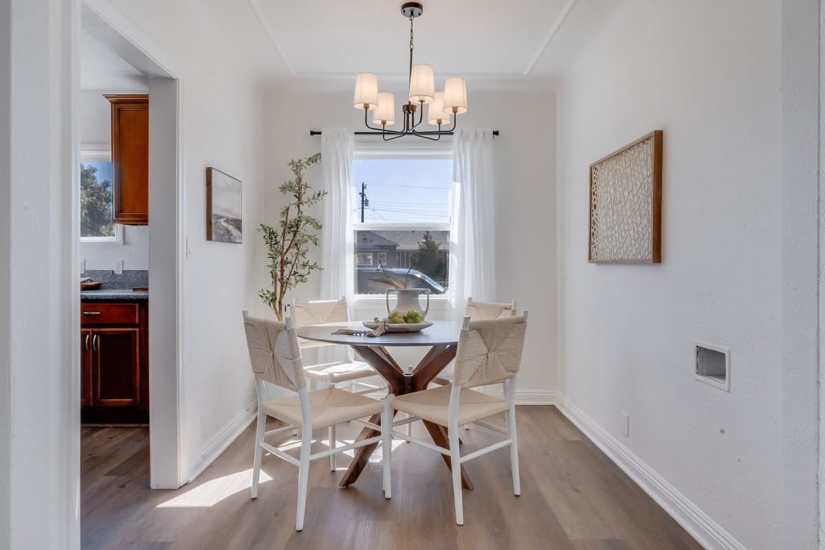 1347 E Bennett, Compton 90221 - photo 8