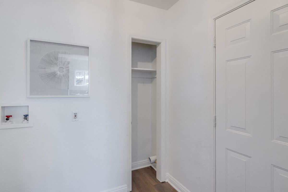 1347 E Bennett, Compton 90221 - photo 15