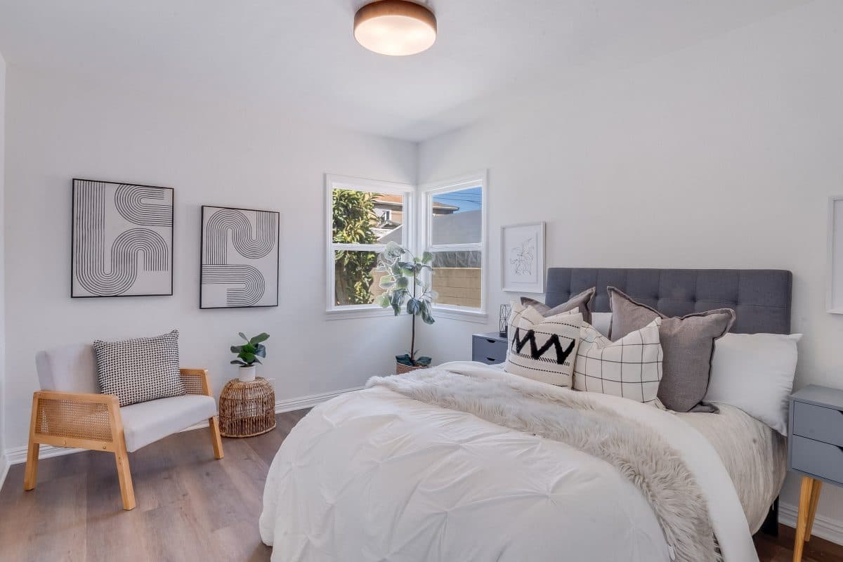 1347 E Bennett, Compton 90221 - photo 19