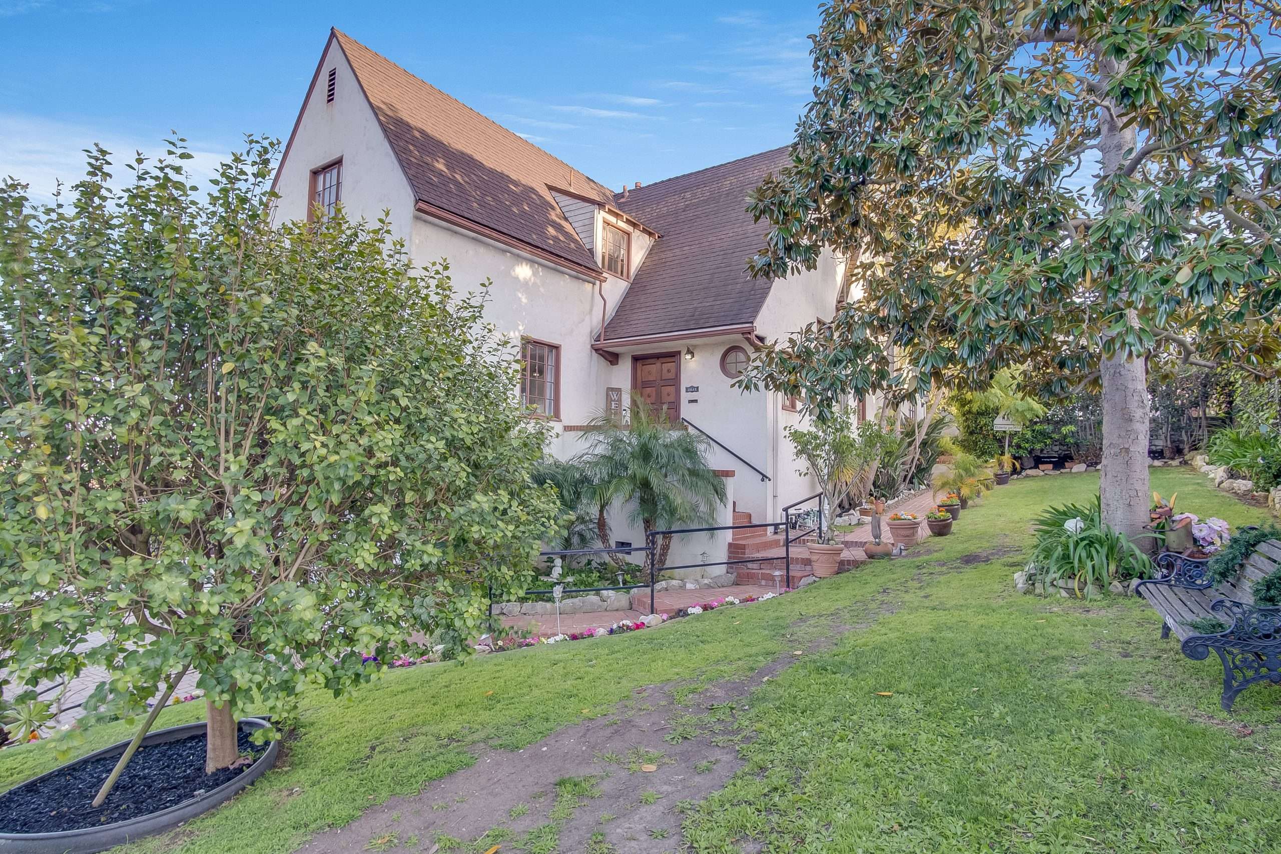 1541 W 10th St, San Pedro 90732 - photo 2