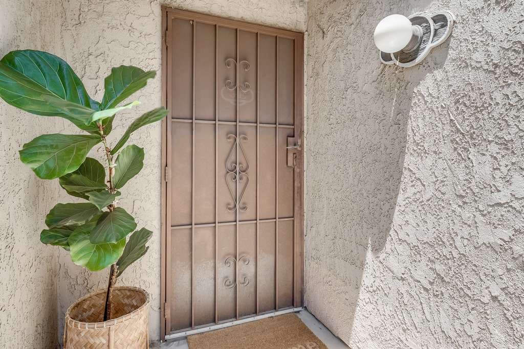7890 E Spring St #5E, Long Beach 90815 - photo 2