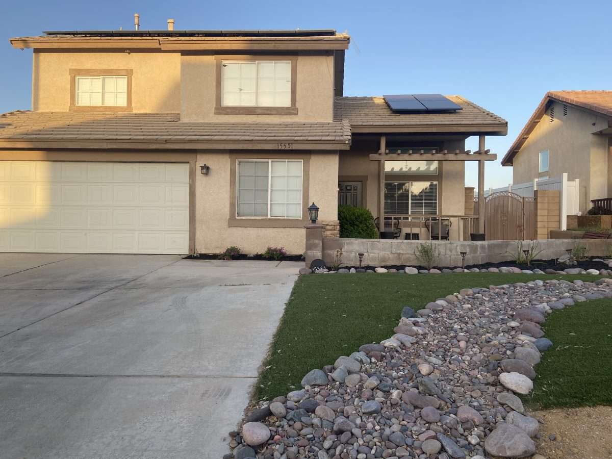 15551 Fairbanks Dr, Victorville 92394
